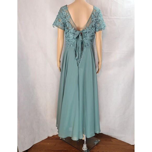 New Mother of the Bride (8) Eucalyptus Green Lace & Chiffon  Lace Up Back Dress - Picture 5 of 9
